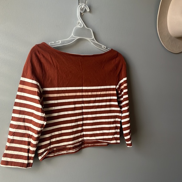 Urban Outfitters cropped 3/4 sleeve top - Picture 6 of 6